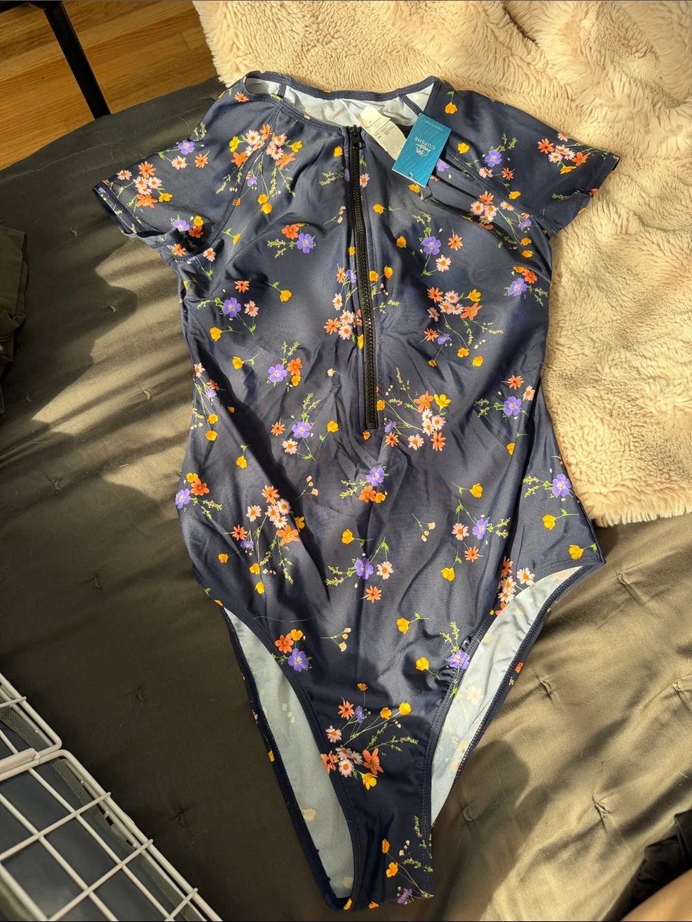 Cupshe Navy Floral Short-Sleeve One-Piece Swimsuit